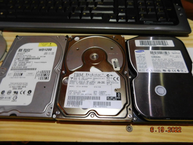 The assortment of IDE HDDs.