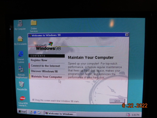 The first boot of Win98.
