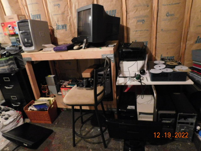 An image of the full basement computer collection.