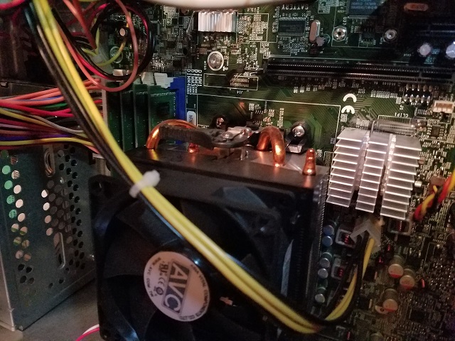 The CPU cooler on the HP Pavilion HPE.