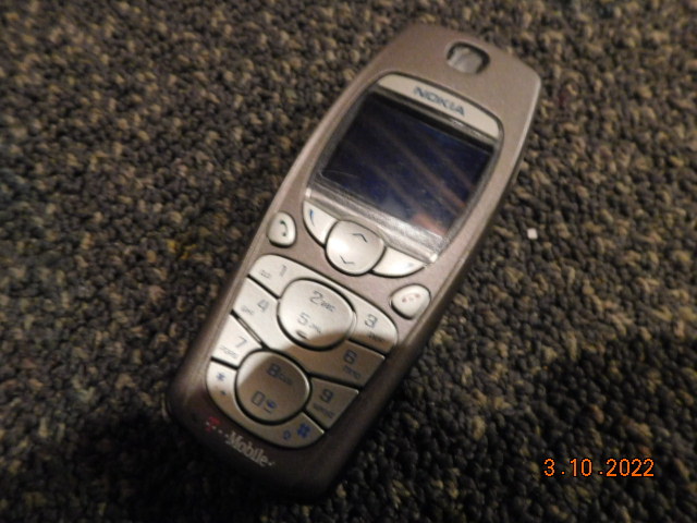 The Nokia 3595.
